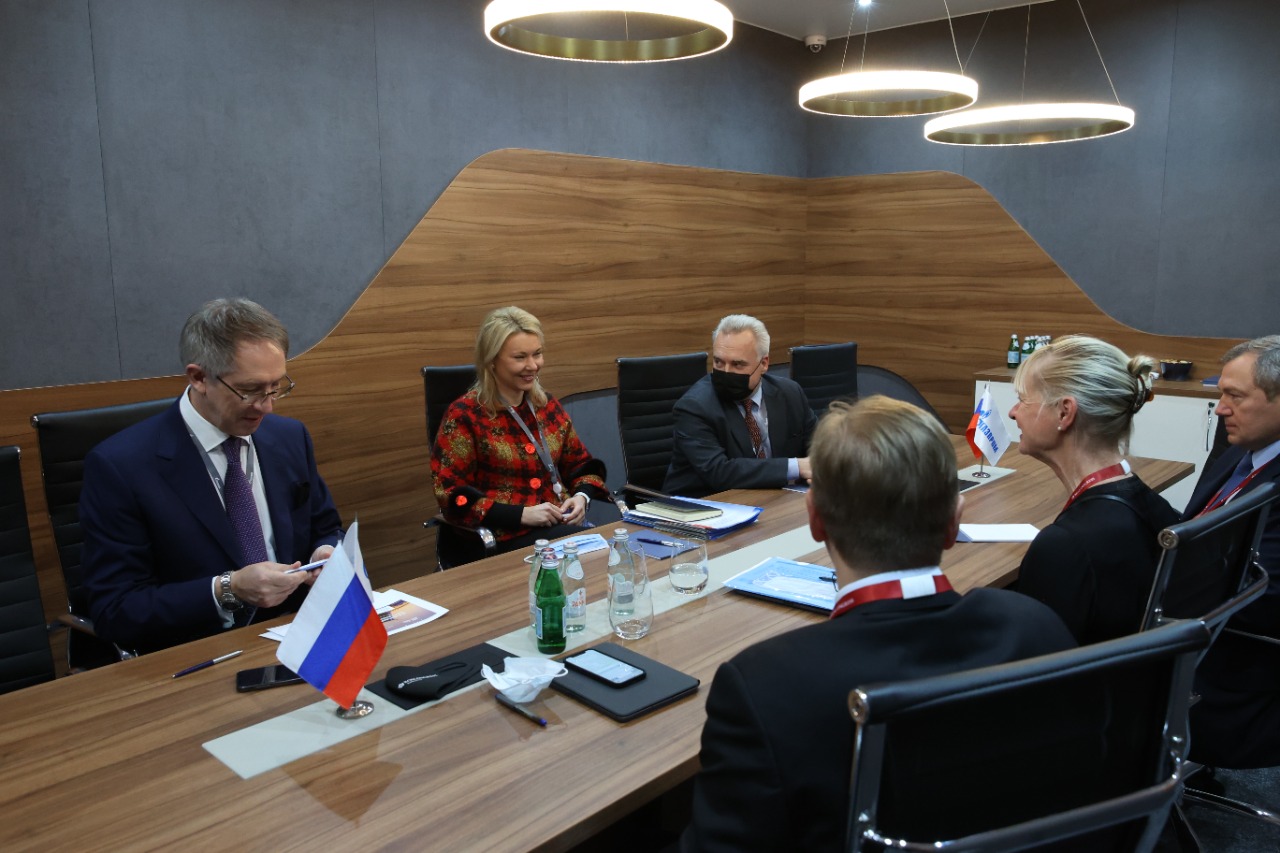 Анжела Уилкинсон провела встречи с представителями российского бизнеса в рамках РЭН-2021